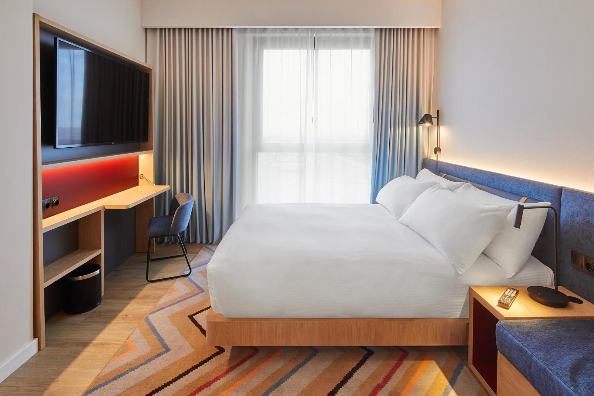 Hampton By Hilton Barcelona Fira Gran Via Hotel L'Hospitalet de Llobregat Exterior photo